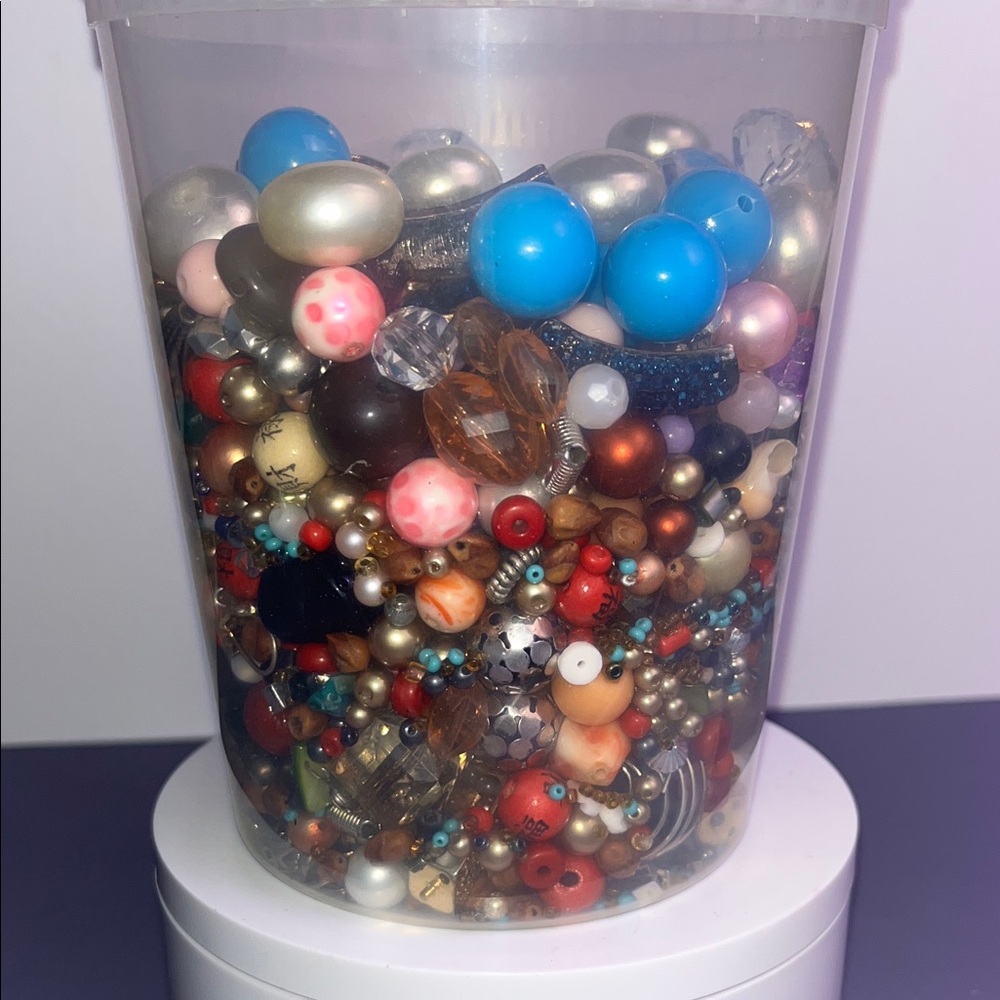 Mixed Bead Collection - Picture 5 of 6